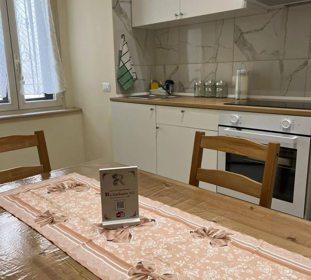 Re Umberto 311 Apartment Naples