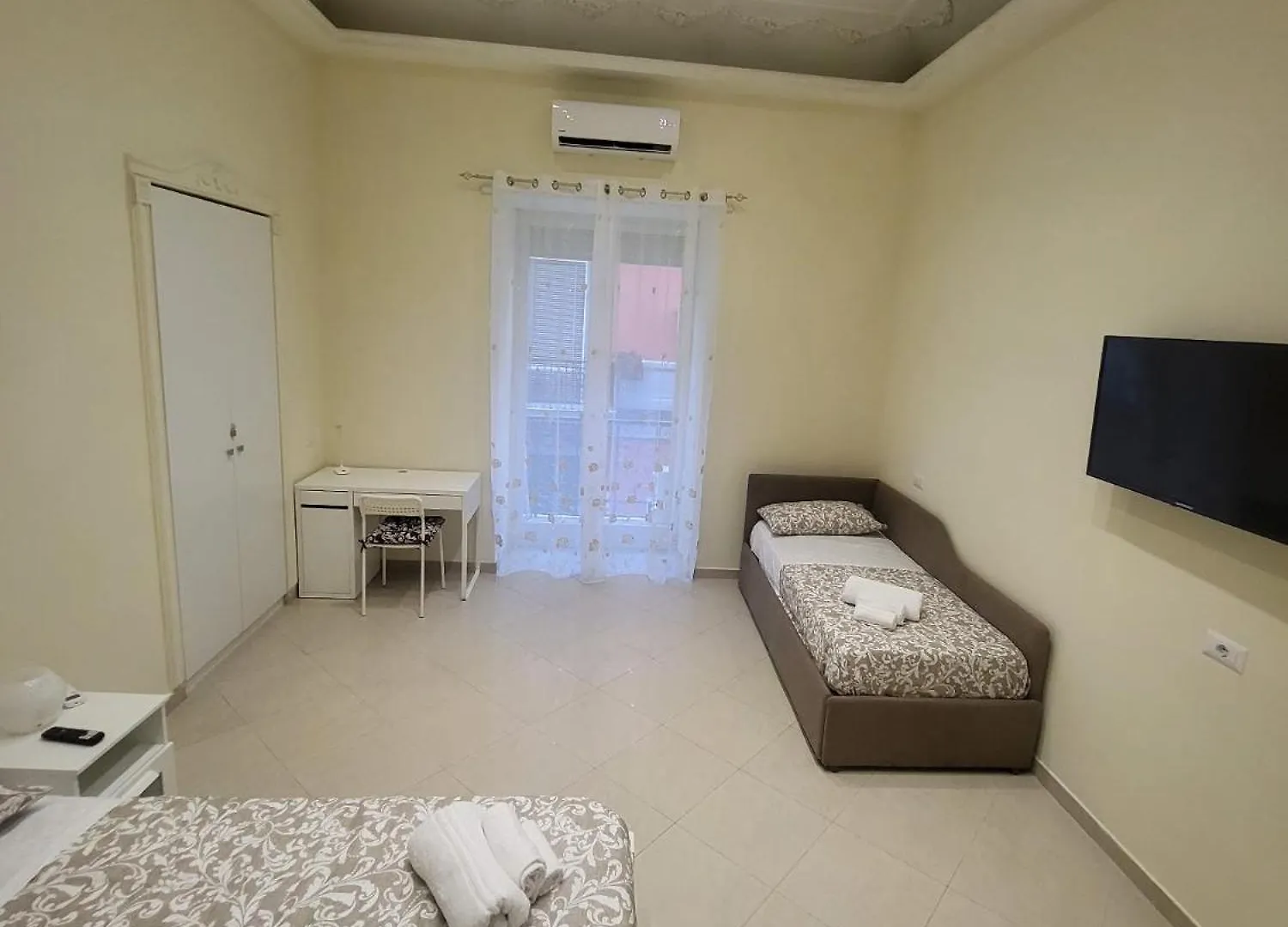 Re Umberto 311 Apartment Naples
